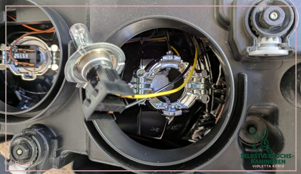 Das Leuchtmittel am Stecker - fast ein seidener Faden